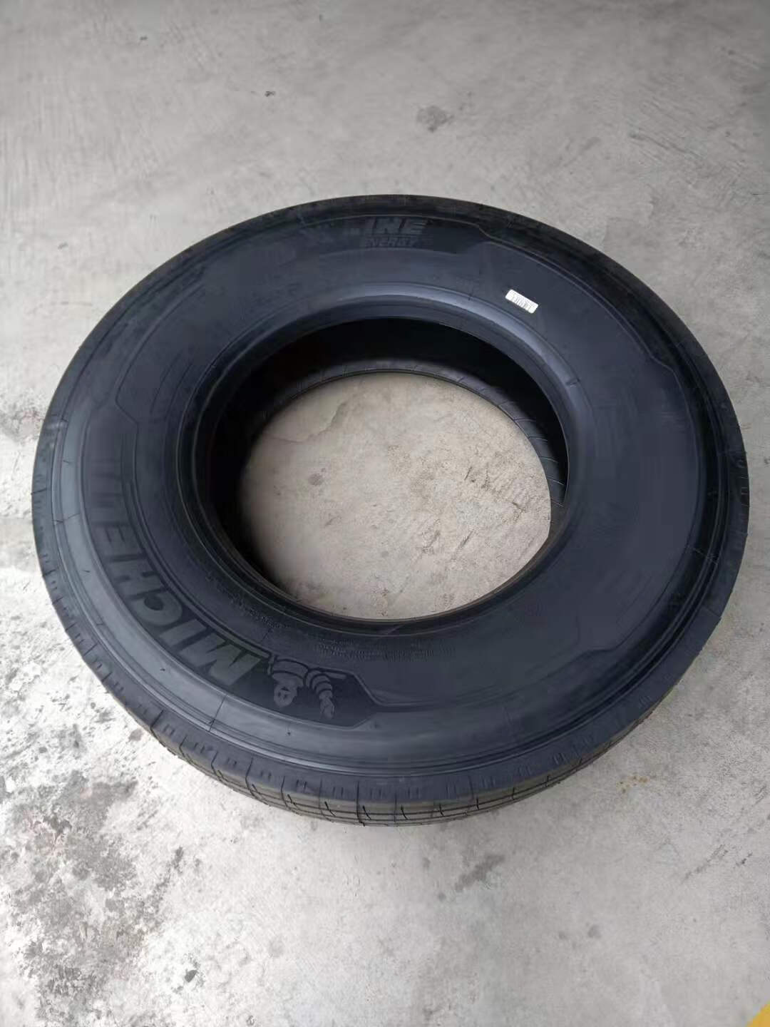 米其林真空胎11r12r275/70r22.5 295/80r22.5 315/70r22.