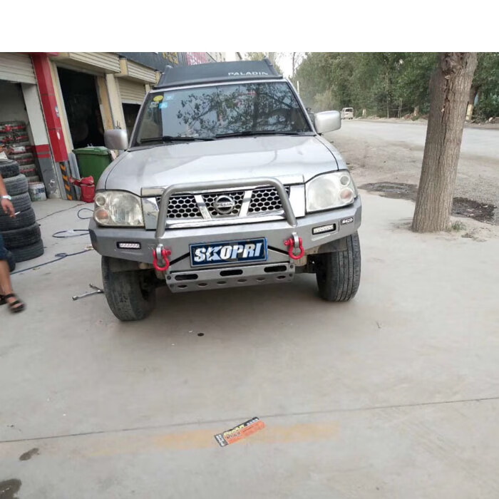 帕拉丁前杠改装 帕拉丁前杠 竞技杠 前护杠 前保险杠 带绞盘托架 铝镁