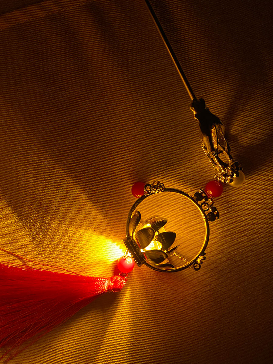 珍珠发饰复古发光荷花莲灯流苏发簪子百搭过年感氛围发簪 宝莲灯发簪