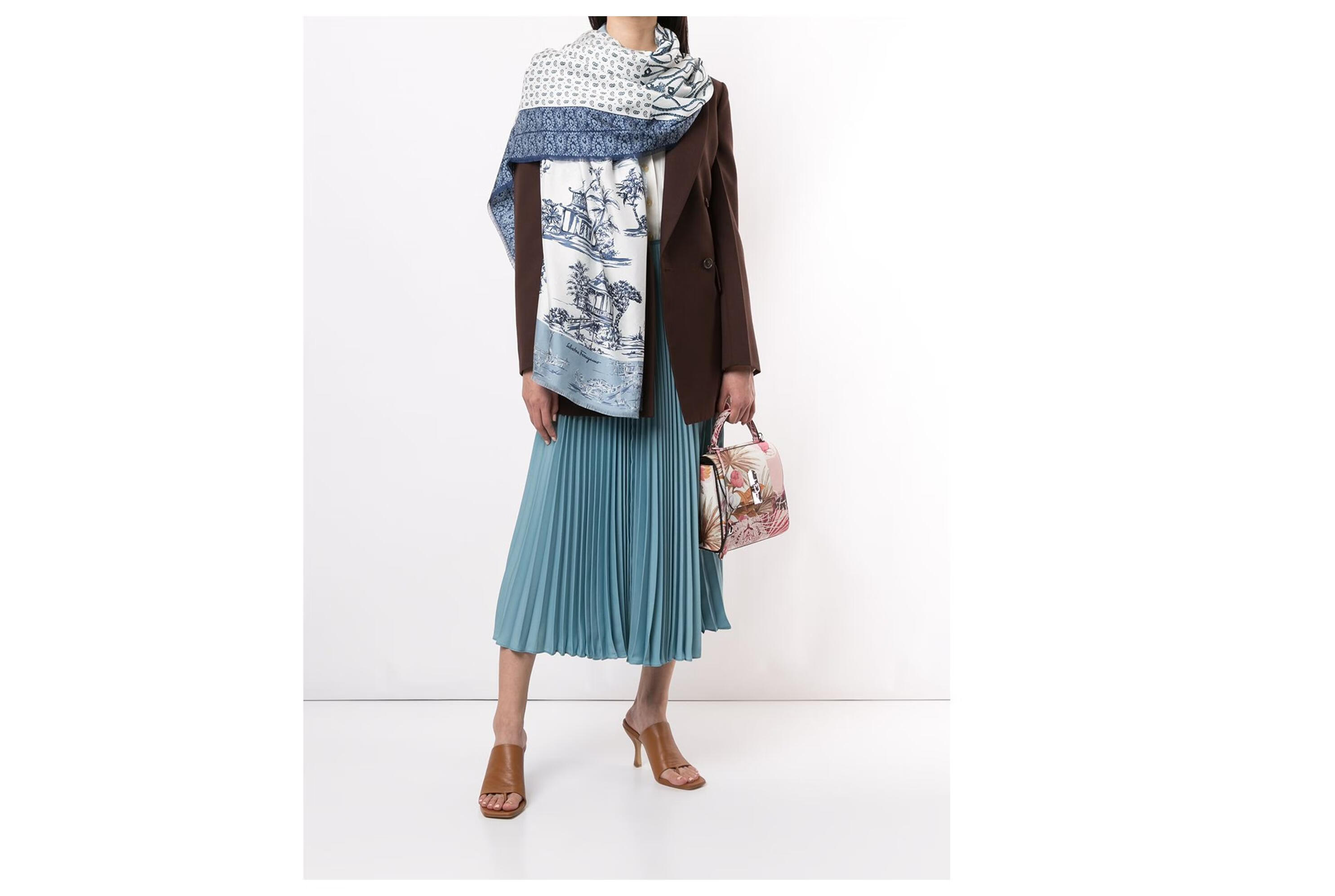 菲拉格慕(salvatore ferragamo)20秋冬女士混合拼接印花围巾 蓝色