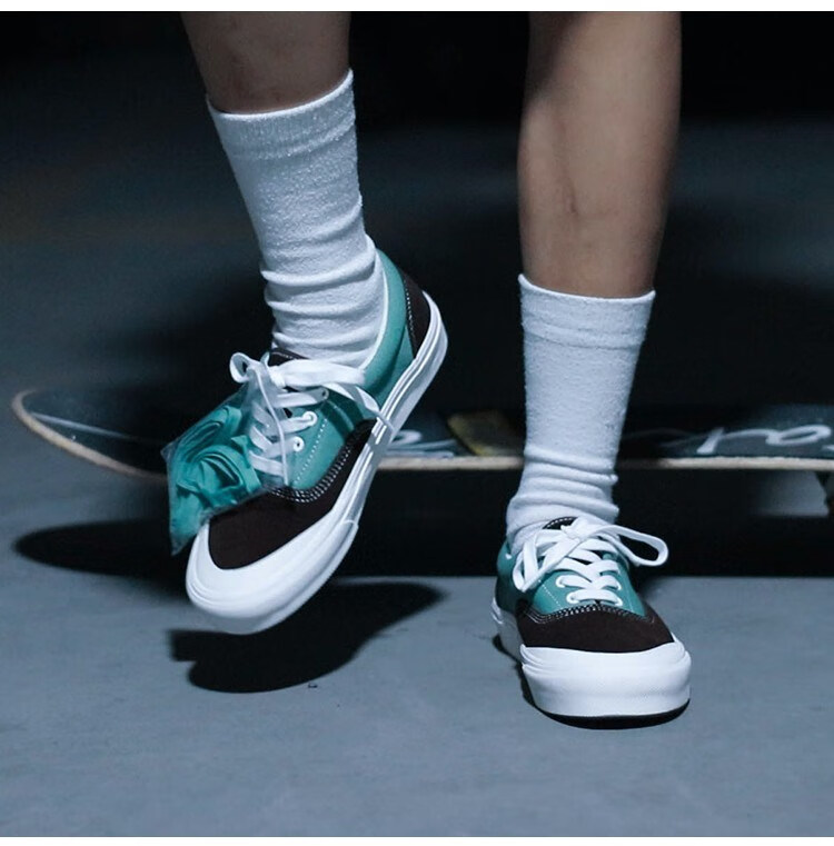 适用原厂极路客彩虹黑白耐磨反毛皮男女学生减震huf莱卡低帮滑板鞋