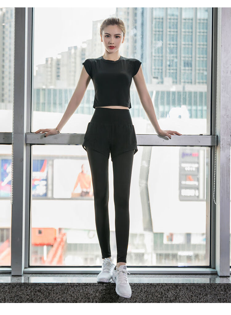 瑜伽服运动套装女夏季带胸垫速干衣高端时尚显瘦健身房跑步服带胸型