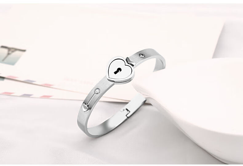 刻字情侣手链一对手镯锁钥匙互锁心锁韩版男女礼物同心锁同心锁手镯一