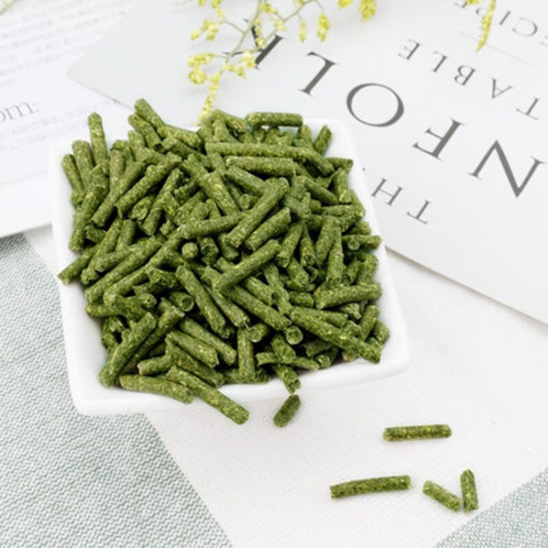 苜蓿草颗粒 兔兔粮龙猫粮豚鼠粮防球虫幼兔粮成兔粮/除臭宠物饲料 9