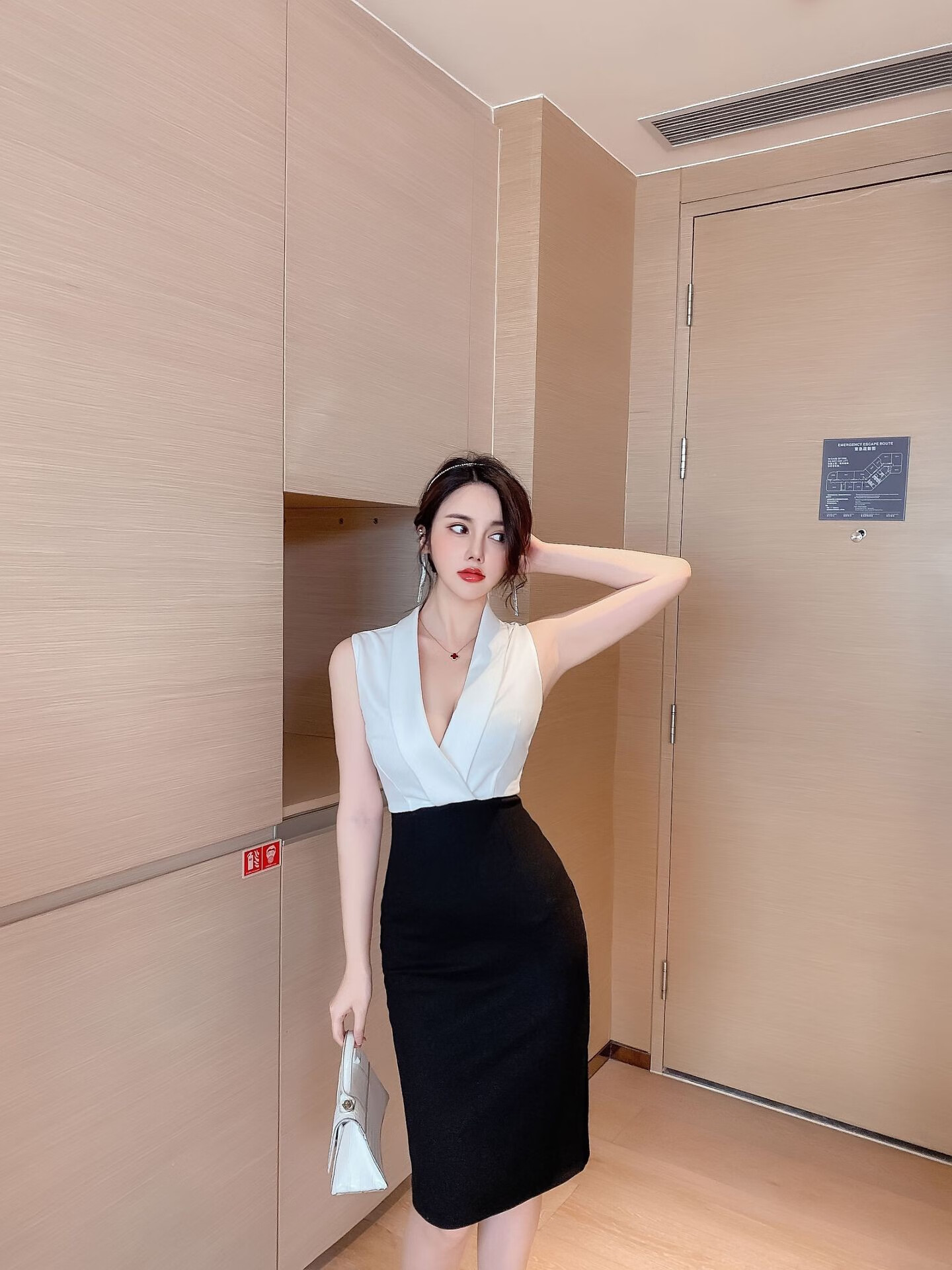 夜店情趣女装o气质白领秘书服低胸性感连衣裙御姐风jk修身短裙ktv佳丽