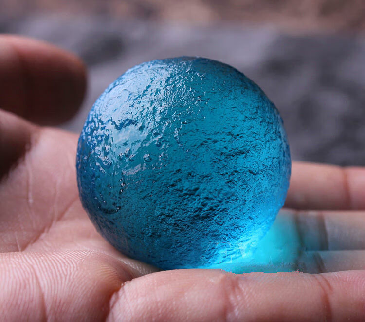 天然宝石蓝色陨石手把件 蓝陨原石手把球按摩球球宇宙能量 直径约36mm