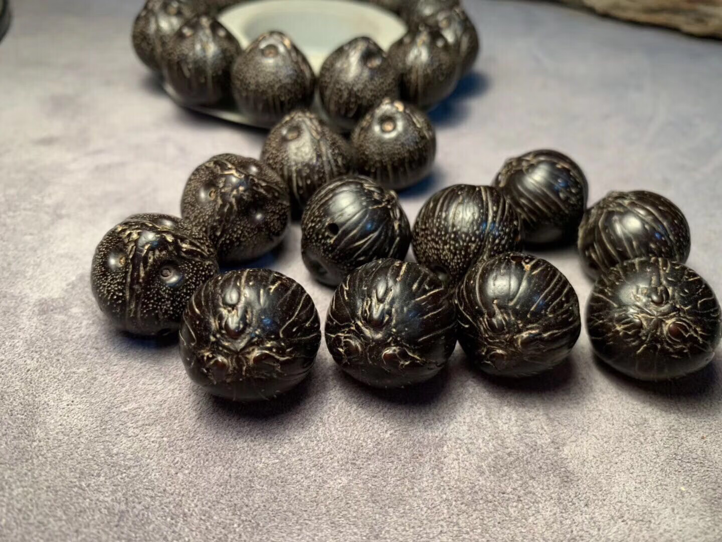 精品大小黑金紫金鼠招财鼠菩提子原子仔圆珠正圆落地高油手串送朋友