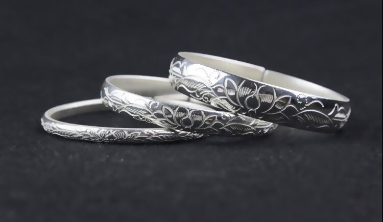 老凤祥款 寸氏雪花银s999足银手镯云南雪花银手镯傣族手工雕花银手镯