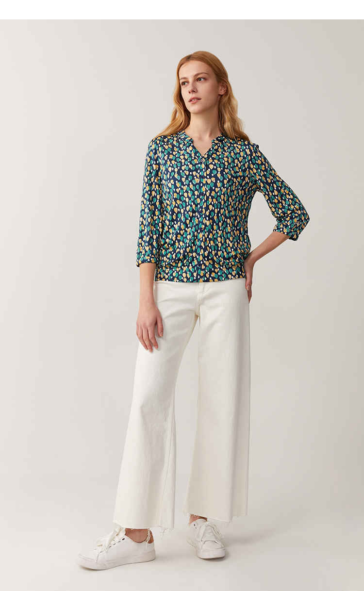 zb珍贝v领七分袖真丝t恤女夏季新款通勤复古印花桑蚕丝上衣薄338绿底