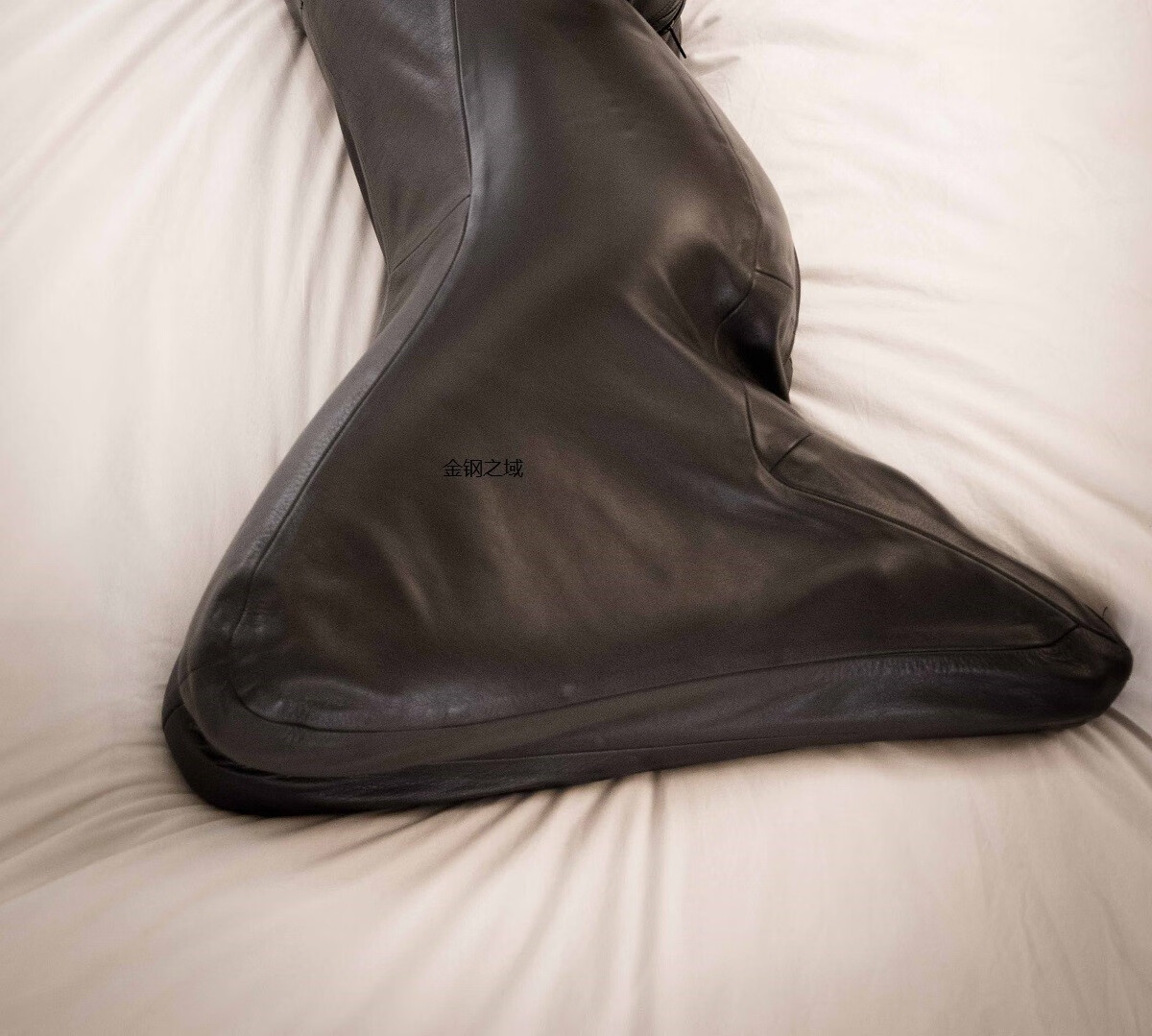 狗奴套装sm自缚束缚袋狗奴爬行套装拘束分腿涂胶连体紧身捆绑制服情趣