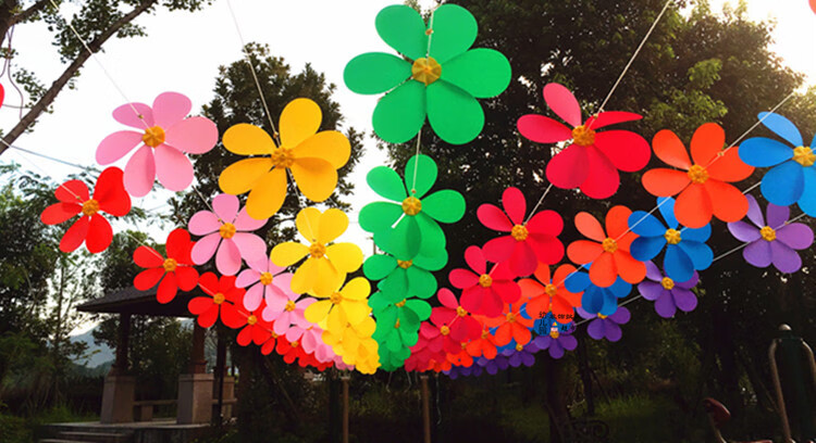 小风车装饰 彩色风车串户外旋转风车装饰幼儿园挂饰塑料防雨悬挂景区