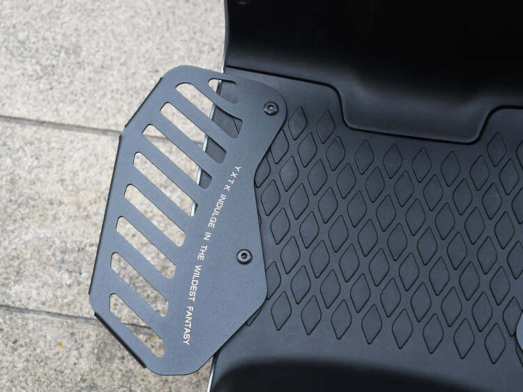 g2f2脚踏前置脚蹬搁脚改装配件g2电动车不锈钢踏板g2专用前脚踏一套j