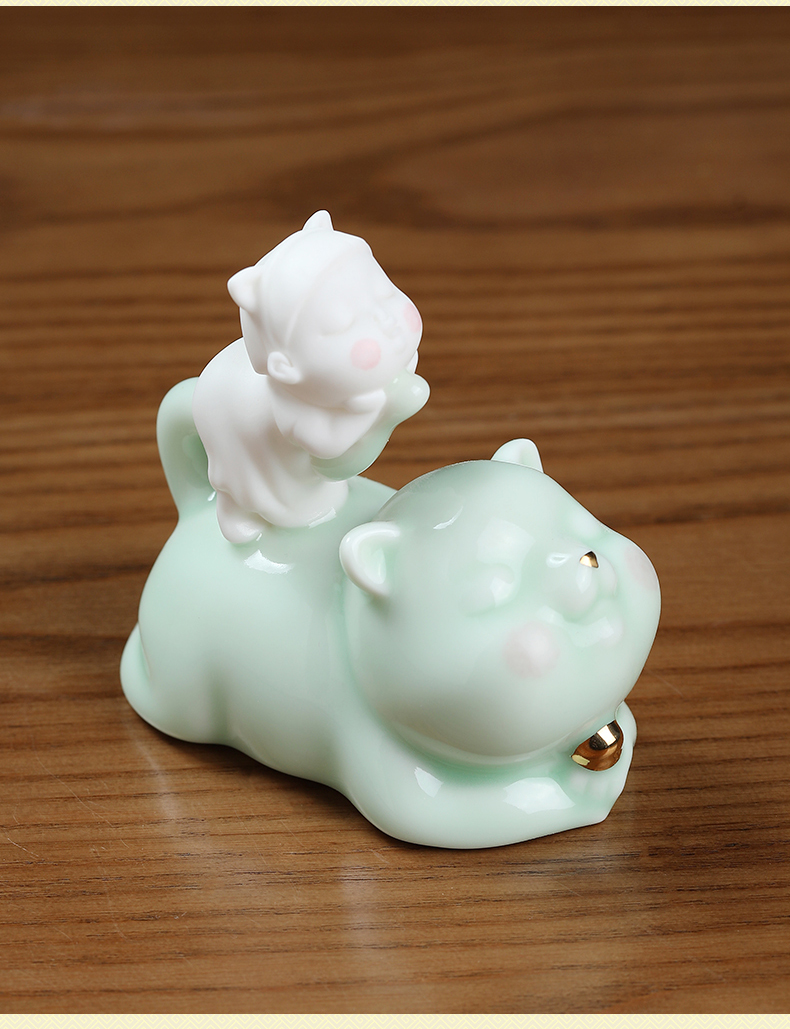 东方泥土陶瓷现代卡通可爱摆件办公室书房茶几茶宠桌面工艺装饰品h0