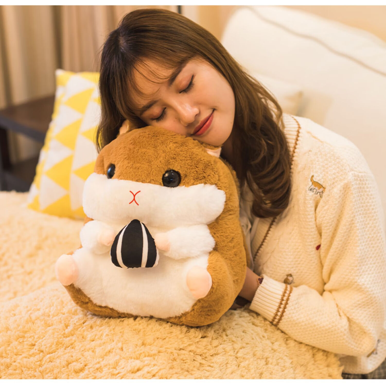 抱枕插手充电玩偶午睡枕捂手女生睡觉神器办公室 小仓鼠(粉色)暖手宝