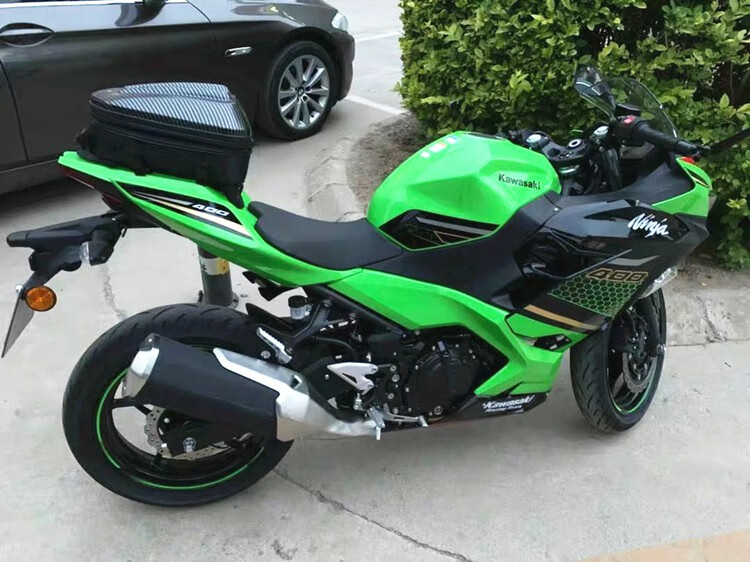 摩托车尾箱包硬壳头盔骑士gsx250r后座包防水摩旅春风250sr行李包