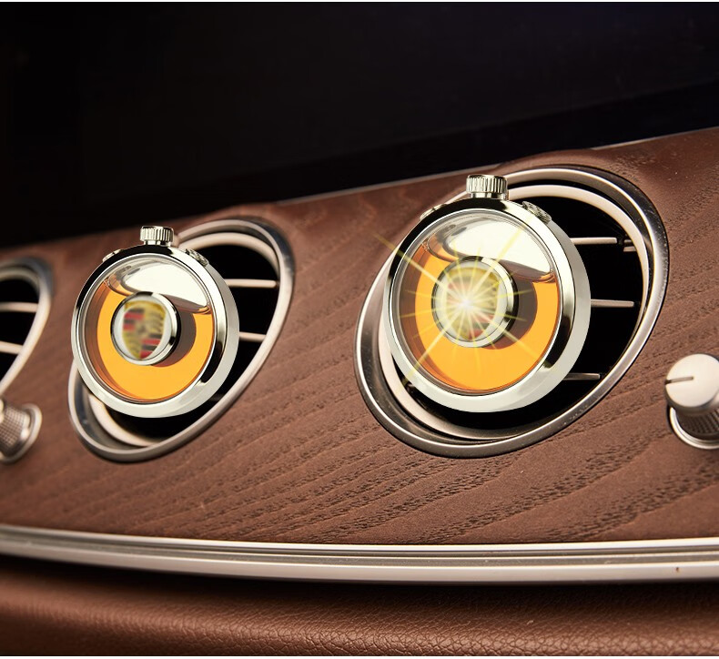 美克杰 汽车香水 车载香水空调出风口香水座 带车标合金玻璃材质 通用