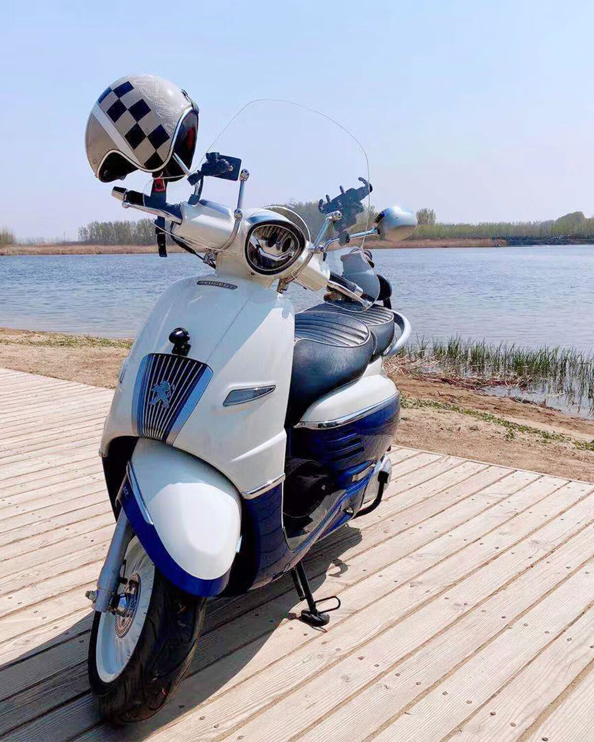 摩托车贴标志姜戈摩托车大灯贴膜改装可爱贴纸django外壳装饰贴画支持