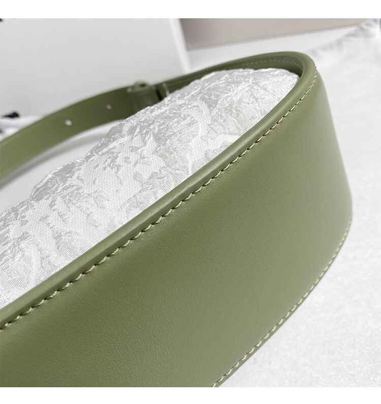 香港mackjhosel小众设计褶皱月牙包包女夏今年流行腋下单肩包 褶皱白