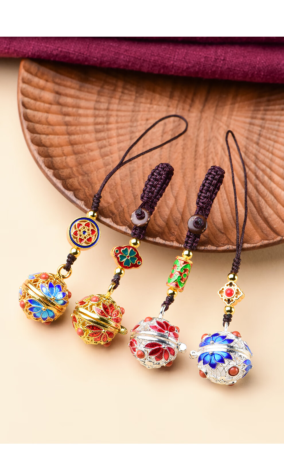 古风香薰球挂件手机链吊坠随身汽车钥匙扣镂空香丸球小宫铃挂饰女红