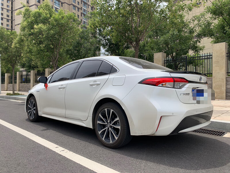 适用于2021款丰田雷凌运动版尾翼1921款新卡罗拉双擎改装碳纤维压尾免