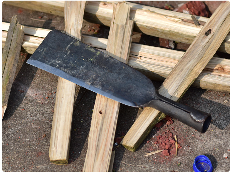 弹簧钢手工锻打加厚农用柴刀劈柴刀砍树刀户外用柴刀刀锻打15斤夹钢