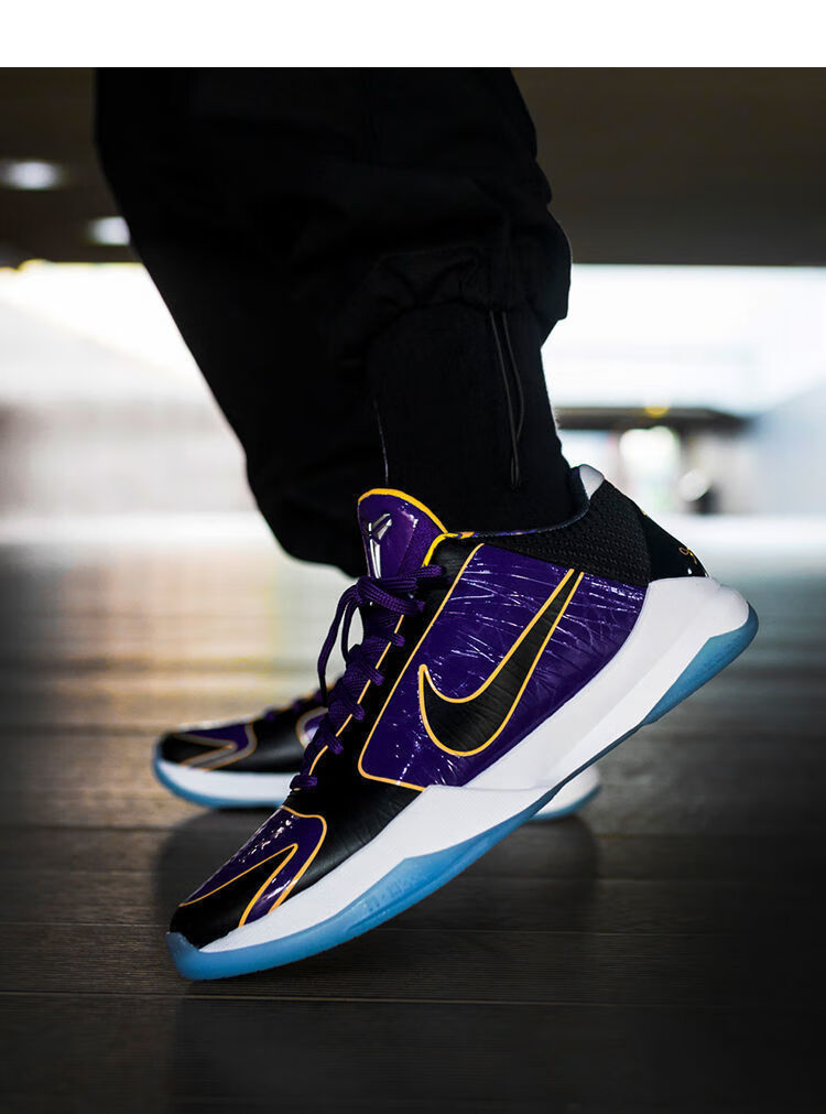 店】科比5代黑白李小龙 kobe5 zk5黄黑小丑真碳板气垫耐磨实战篮球鞋