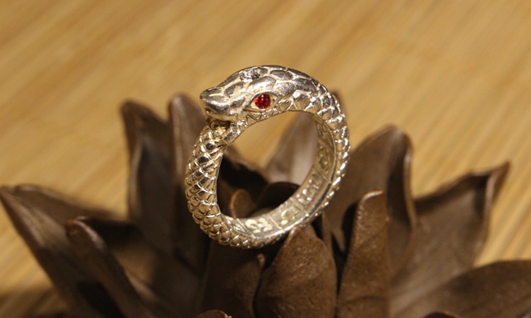 泰国佛牌 阿赞力矿戒指 咬尾戒指/大号【图片 价格 品牌 报价】-京东