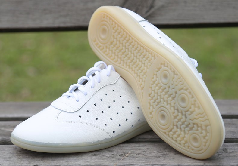 夏季太极鞋练功鞋子女男透气软牛皮运动武术镂空牛筋底门球鞋