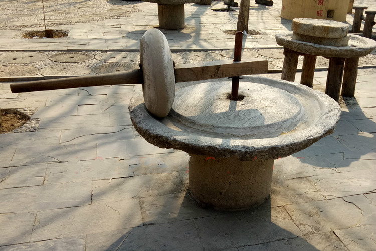 农村老石碾子老式旧石碾盘药碾磨盘老石磨片石磙复古园林农具摆件1119