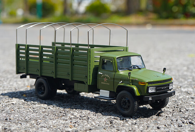 怀旧纪念老解放卡车模型ca141东风1:50卡车合金仿真货车军车汽车模型