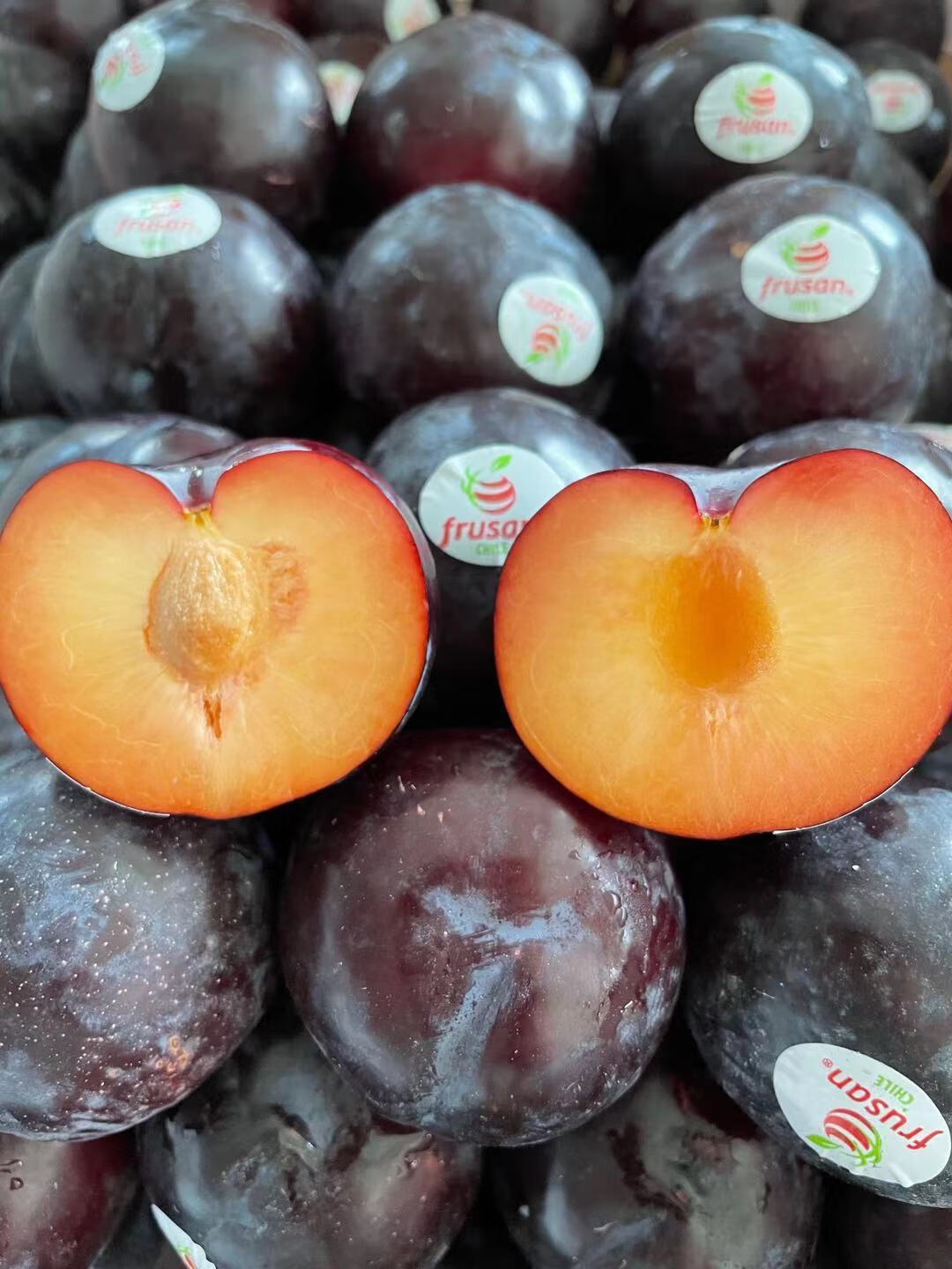 智利进口李子黑布林孕妇李子新鲜水果怀孕食用新鲜黑李子批发红皮黄