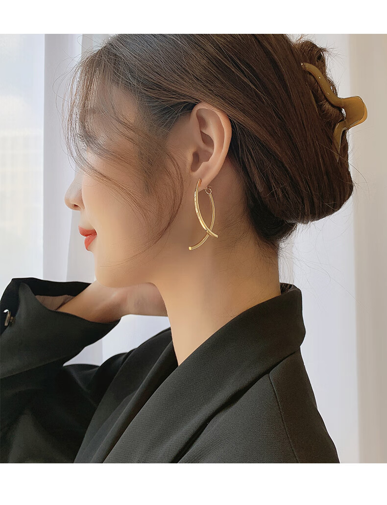 适合大脸国字脸的耳环今年流行新款短发耳钉带的方脸夏季款显脸小2022