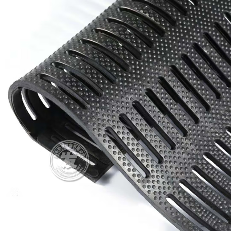 美纷达母猪产床防滑垫牛羊猪用漏粪板垫子隔凉隔热垫子防夹乳头垫橡胶