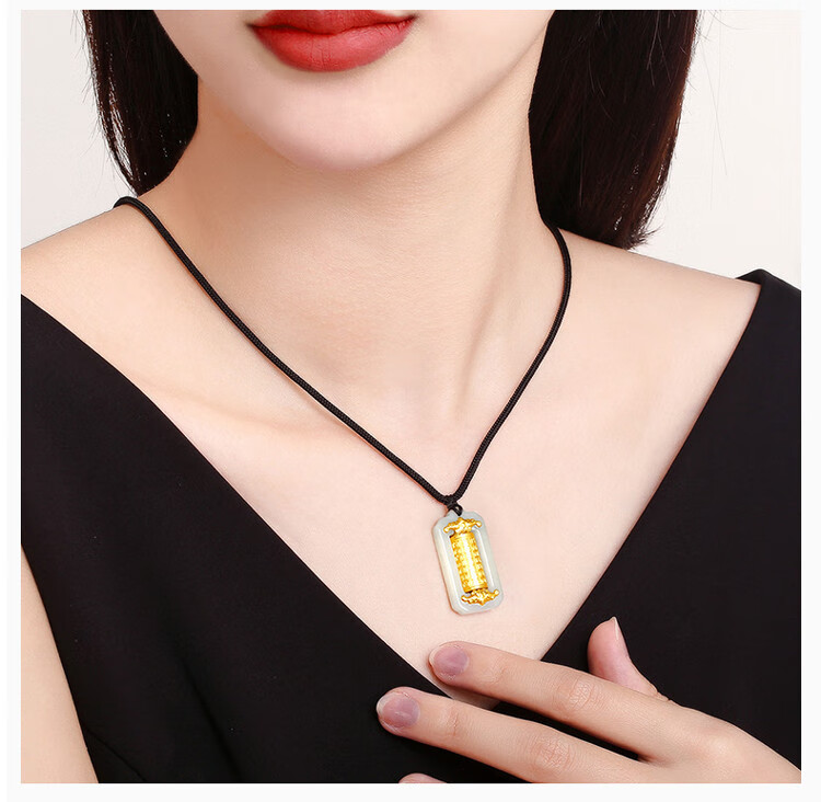 老凤凰老凤凰款田玉镶足金转经筒时来运转吊坠玉髓金镶玉黄金转运筒