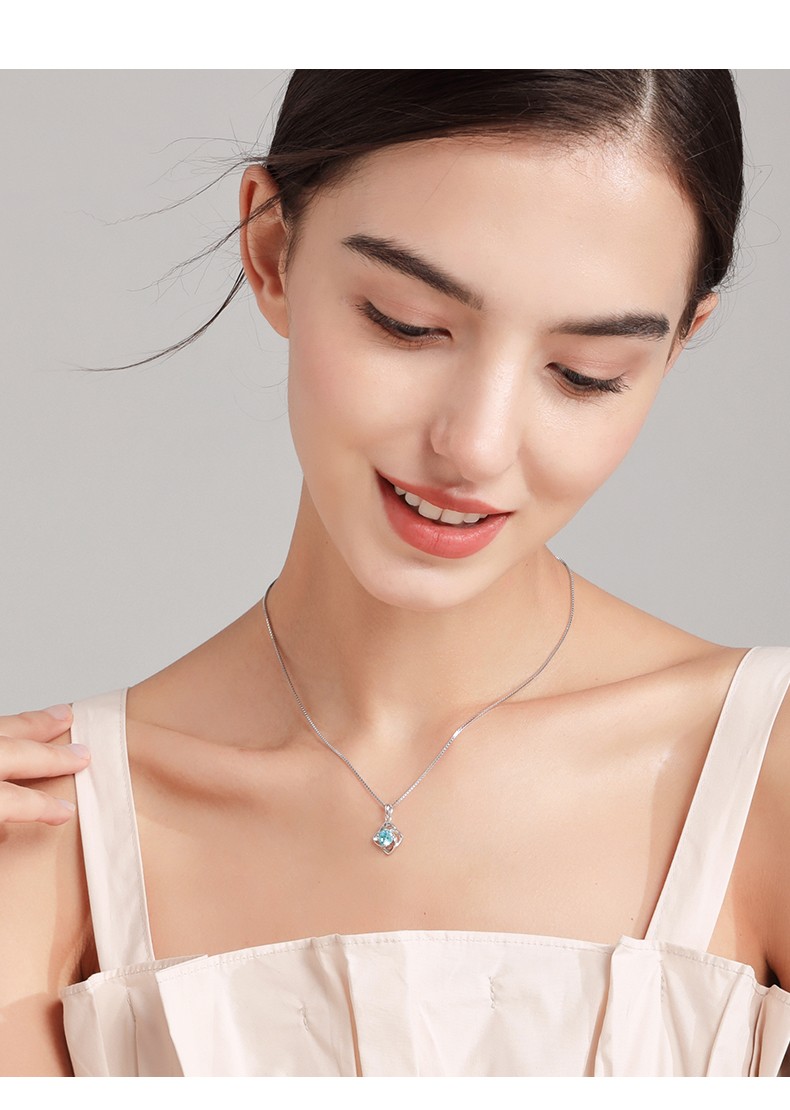 宝拉布菲四叶草项链女时尚饰品锁骨链吊坠女ins潮流简约送女朋友闺蜜