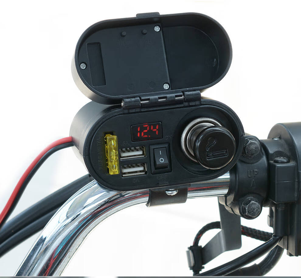 摩托车手机充电器电瓶手机充电器通用12v-24v转5v双usb车载充电器