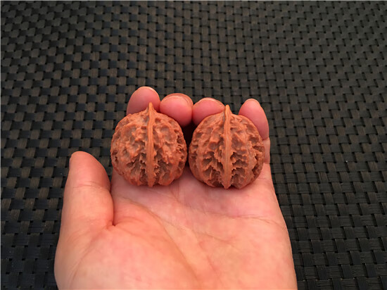 门头沟野生京八棱文玩核桃小手捻精品秋子姜黄皮粗筋麒麟水盘龙纹