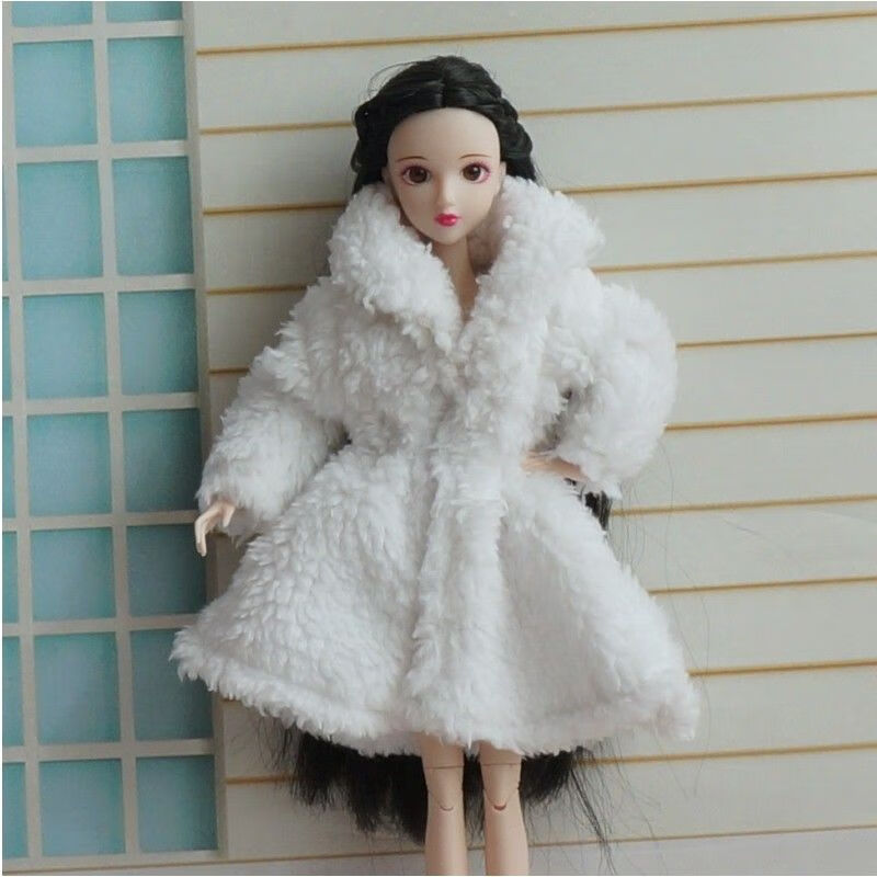 芭比娃娃衣服新品芭比娃娃时尚休闲换装衣服冬季毛绒棉大衣外套女孩