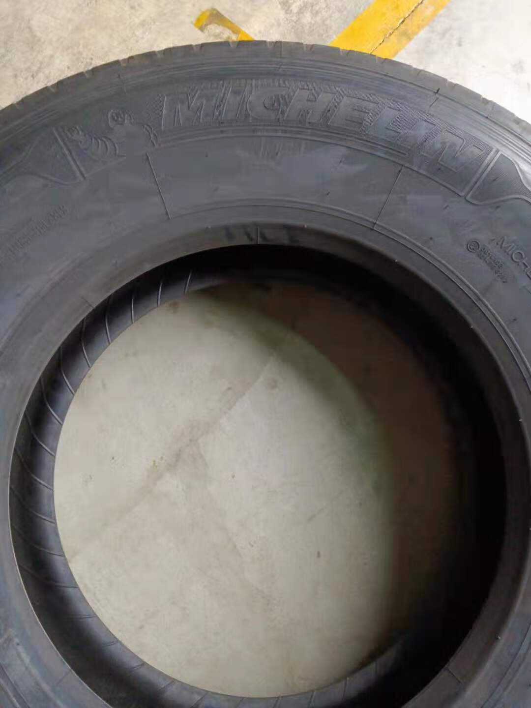 米其林真空胎11r12r275/70r22.5 295/80r22.5 315/70r22.