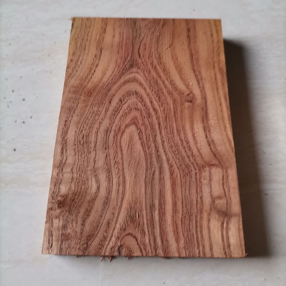 惠利得香椿木原木板料边角料小方料文玩雕刻镇宅diy红椿木小木方定制