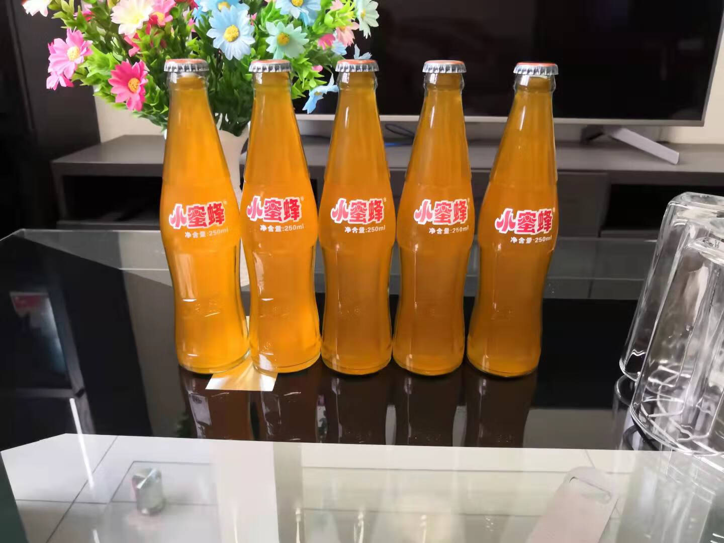 东北特产牡丹江小蜜蜂怀旧老汽水/碳酸饮料200ml玻璃瓶新日期气足 200