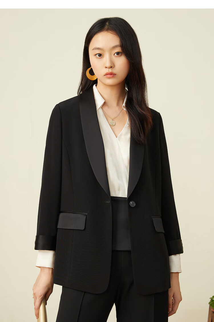 yiner音儿专柜女装2022春季新款三醋纤青果领西装短外套黑色42