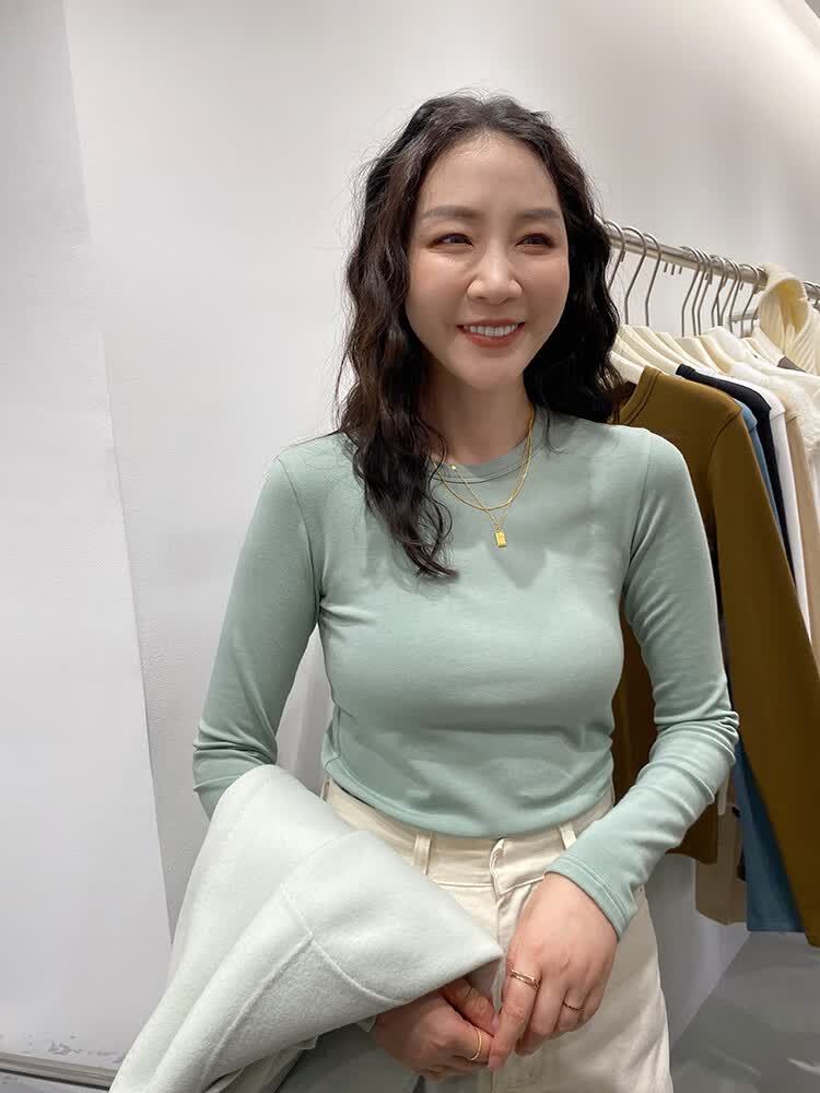 丽呤widelia陈姬儿秋冬款基础圆领加绒打底衫女修身弹力纯色上衣9133