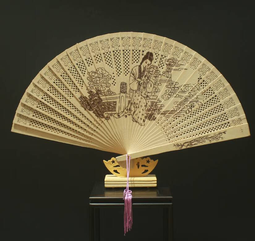 檀香扇苏州檀香扇子中国风女式折叠扇苏州工艺礼品古风缅香木折扇女缅