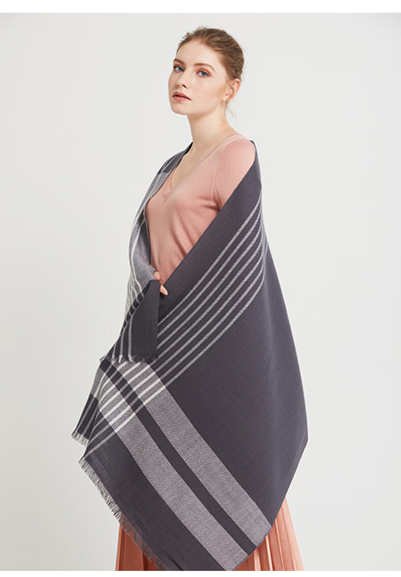 玛丽亚古琦marjakurki丝光羊毛围巾女冬款保暖女士红围巾披肩用礼盒装