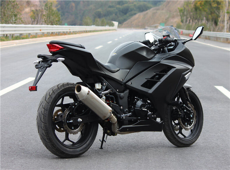 可上牌战隼小忍者电喷摩托车大跑车250cc双缸400水冷地平线450c机车