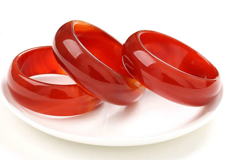 巴西冰种红玛瑙玉髓手镯女玉镯子红玉髓冰种玉镯定制大小56圈孔