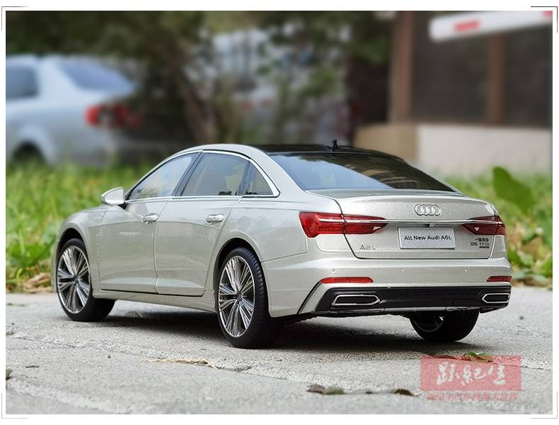 奥迪车模原厂 原厂 奥迪 合金 汽车模型车模模型 2020款奥迪a4l-白