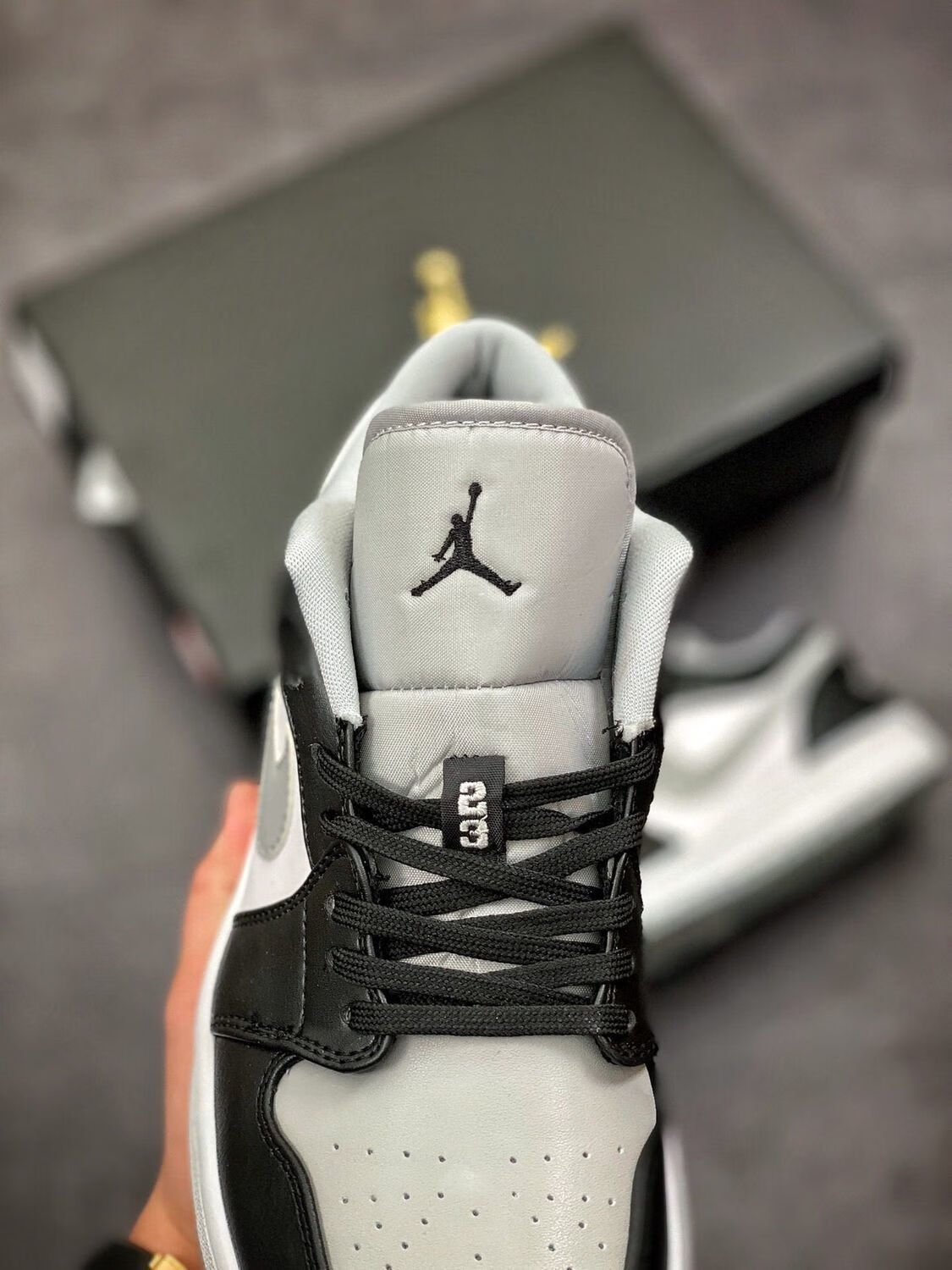 aj1 low 烟灰影子黑灰影子酷灰脚趾低帮情侣板鞋篮球鞋553558-039