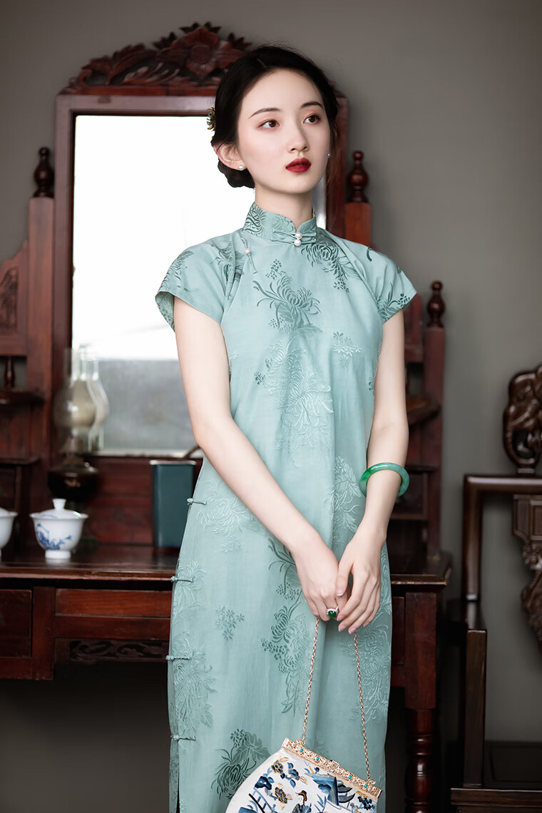 篱边菊丨春夏新款中式复古休闲风短旗袍修身连肩袖年轻日常连衣裙